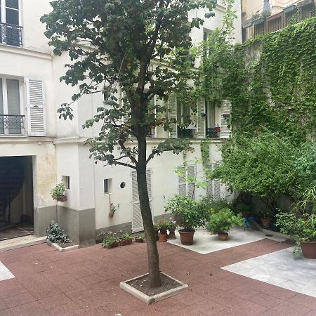 Tres Bel Appartement Montmartre Paris Exteriör bild