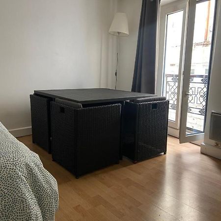 Tres Bel Appartement Montmartre Paris Exteriör bild