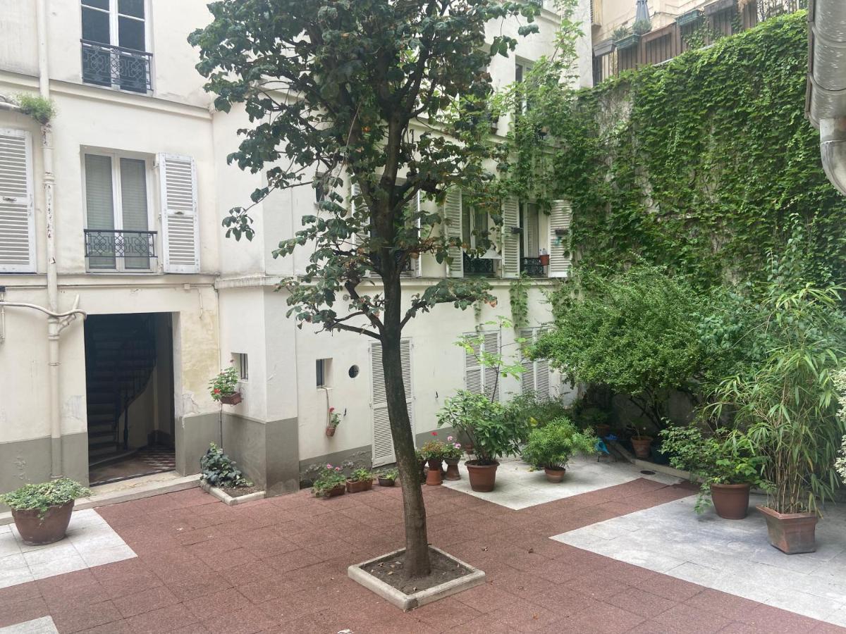 Tres Bel Appartement Montmartre Paris Exteriör bild